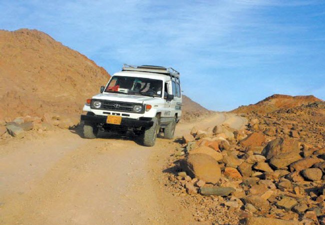 Das verlorene Land von Sharm El Sheikh – Canyontour & Bootsfahrt & Safari und mehr