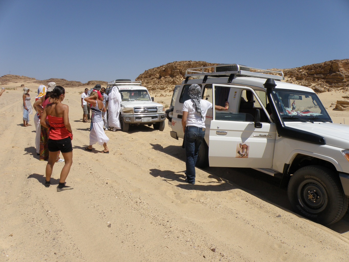 Das verlorene Land von Sharm El Sheikh – Canyontour & Bootsfahrt & Safari und mehr