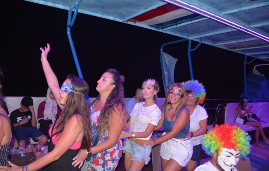 Fantastic cruise Dinner on yacht in sharm el sheikh