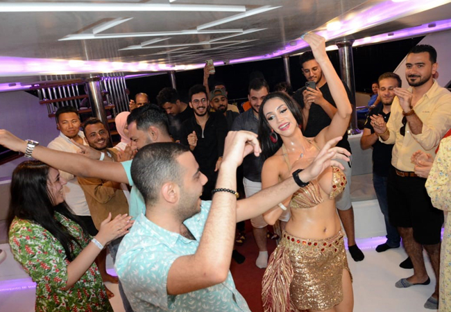Fantastic cruise Dinner on yacht in sharm el sheikh