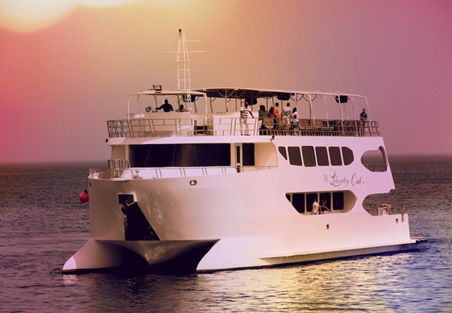 Dinner On the yacht Catamaran Sharm El Sheikh
