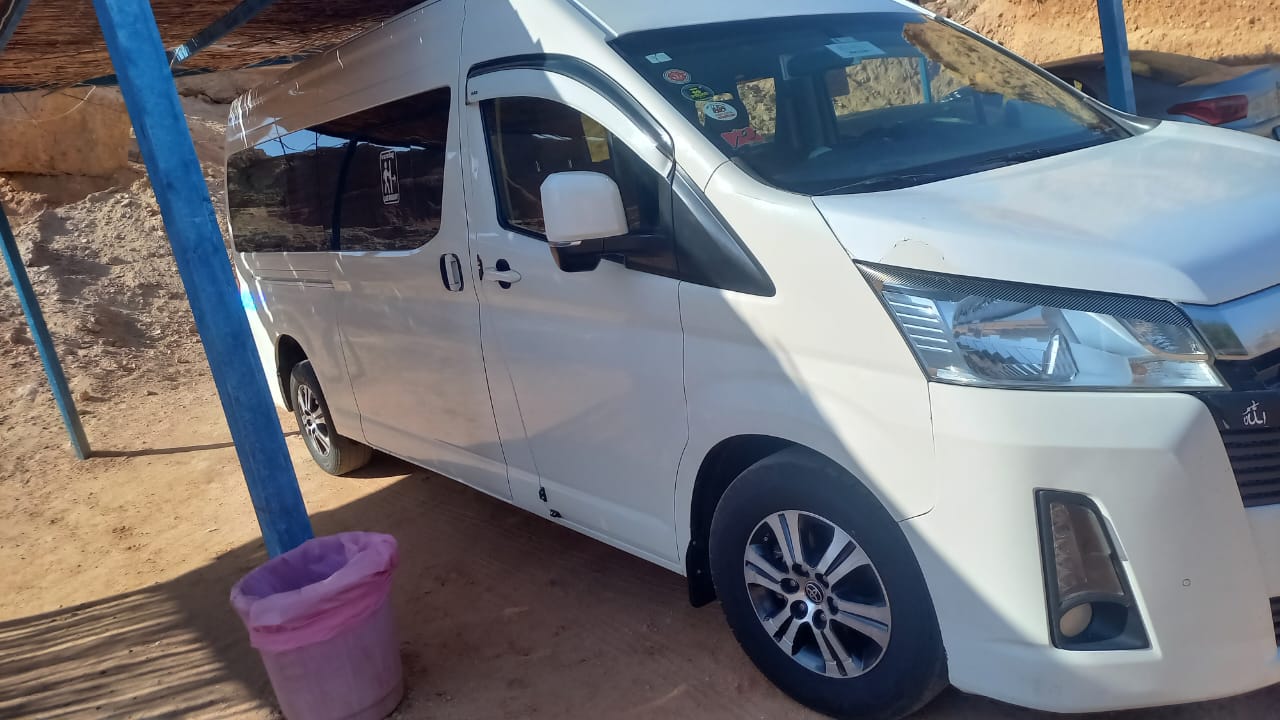 Toyota hiace 2025
